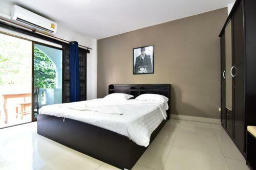 Escobar Guesthouse Jomtien Beach Exterior foto